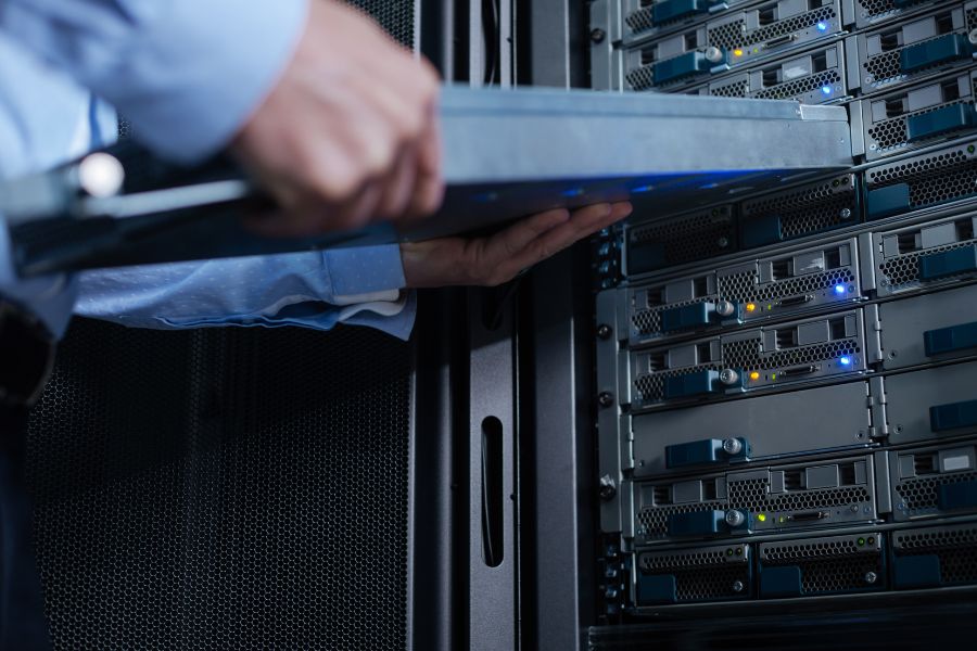 Hướng Dẫn Cài Đặt Máy Chủ Server Cho Doanh Nghiệp Từ A-Z