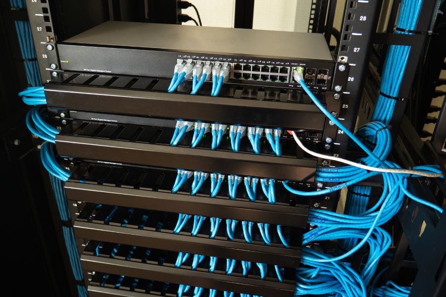 Server có kết nối mạng